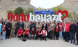 Tarihi İshak Paşa Sarayı etrafında gönüllüler çevre temizliği yaptı
