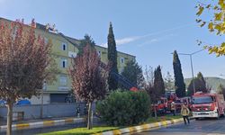 Tuzla'da ayakkabı fabrikasında çıkan yangın söndürüldü