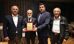 76 yaşında 10 kilometreyi 57 dakikada koşup şampiyon oldu