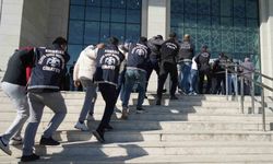 Çocuk esirgeme kurumundan ayrılan 2 kadını fuhuşa sürüklemişler: Gözaltılar arasında Valilik çalışanı da var