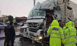 Gaziantep'te 3 aracın karıştığı zincirleme kaza: 2 yaralı
