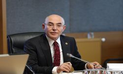 MHP’li Karakaya: “Yapay zekâ dönüşümünün merkezinde insan olmalı”