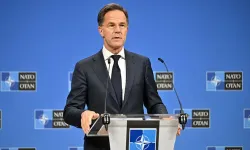 Rutte, NATO'nun gerektiğinde Rusya'nın hibrit saldırılarına karşılık vereceğini söyledi