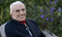 Antalya'da tedavi gören şarkıcı Alpay hayatını kaybetti