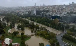 İstanbul sonbaharın ilk iki ayında aldığı yağıştan fazlasını iki günde gördü