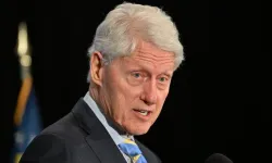 Eski ABD Başkanı Clinton, Müslümanların inançları nedeniyle aşağılanmasından bıktığını söyledi