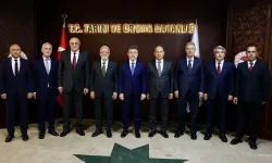 Bakan Yumaklı: Şeker sektörümüzle omuz omuza çalışmaya devam edeceğiz