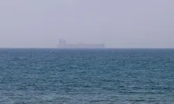 İran ordusu: Basra Körfezi'nde petrol transferi yapan 4 gemi vuruldu