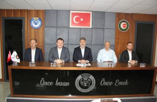 MHP'li Bülbül, Hizmet-İş Sendikası Genişletilmiş Temsilciler Toplantısı'nda konuştu: