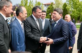 Adalet Bakanı Tunç, Zonguldak'ta Devrek Belediyesini ziyaret etti