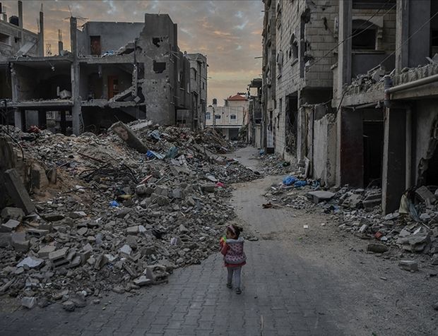 İsrail'in 216 gündür saldırılarını sürdürdüğü Gazze'de can kaybı 34 bin 904'e çıktı