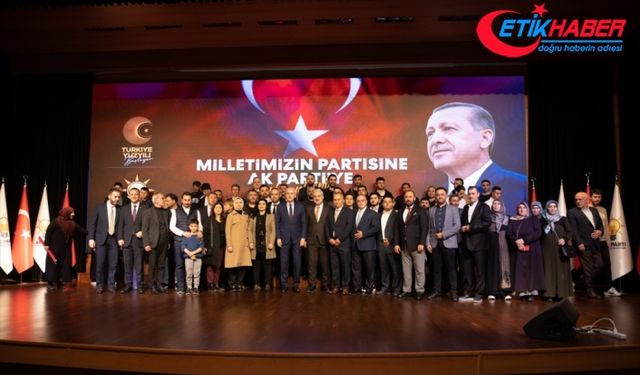 İstanbul'da Zafer Partisinden istifa eden 300 kişi AK Parti'ye katıldı