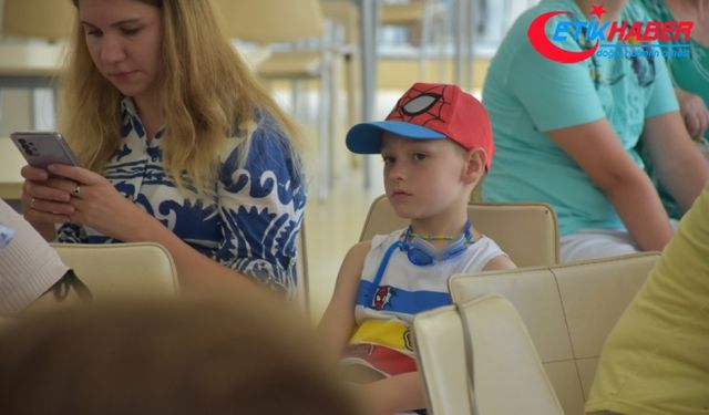 Ukrayna'da barajın patlatılması sonucu evsiz kalan yetim çocuklara Türkiye kucak açtı