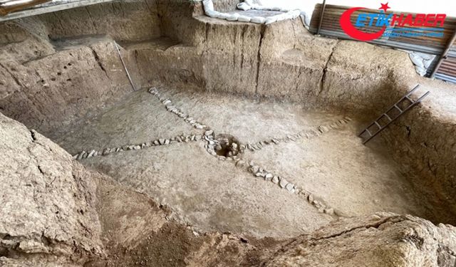 Çorum'da silo olduğu değerlendirilen 3 bin 300 yıllık yapı bulundu