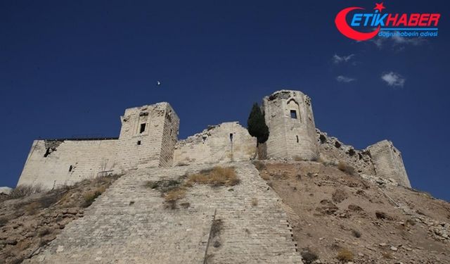Depremlerde hasar gören Gaziantep Kalesi restore ediliyor