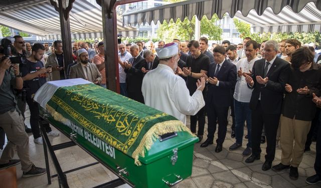 Adalet Bakanı Tunç, Sakarya'da cenaze törenine katıldı