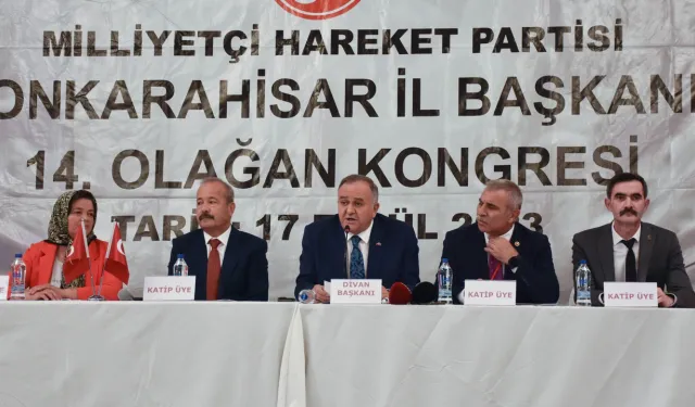 MHP Grup Başkanvekili Akçay, partisinin Manisa İl Kongresi'nde konuştu: