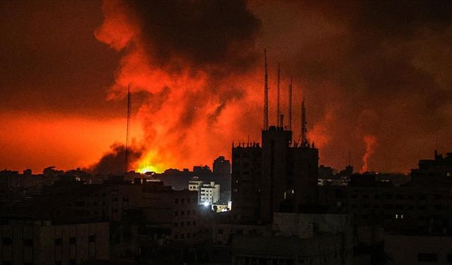 İsrail ordusunun Gazze'ye gece boyu süren saldırılarında onlarca kişi öldü