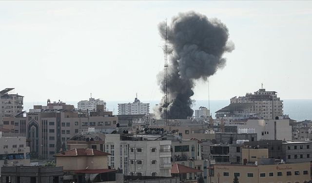 İsrail ordusu, Gazze'yi işgalinde sahil şeridi ve kent merkezini zorluyor