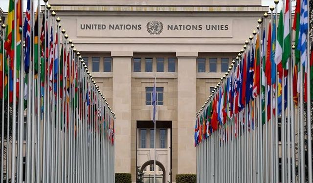 BM Mülteciler Yüksek Komiseri Grandi: "(BM Güvenlik Konseyi) Dünya sizin harekete geçmenizi bekliyor"