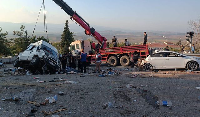 Gaziantep'te feci kaza: 5 kişi öldü