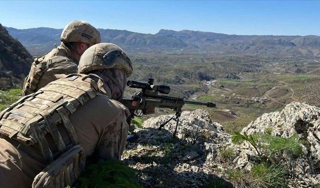 Irak'ın kuzeyinde 10 PKK'lı terörist etkisiz hale getirildi