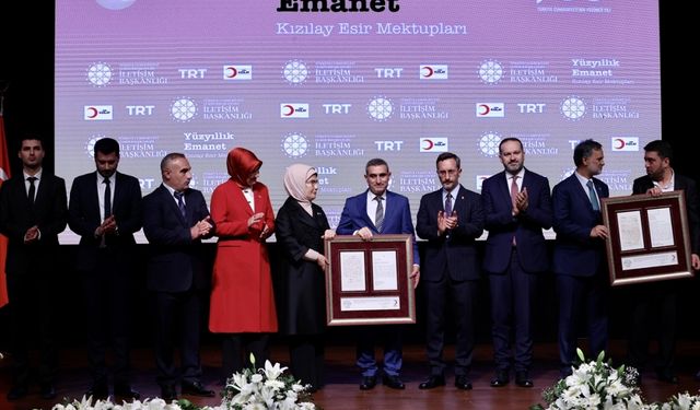 Cumhurbaşkanlığı İletişim Başkanı Altun, "Yüzyıllık Emanet Kızılay Esir Mektupları Sergisi" açılışında konuştu:
