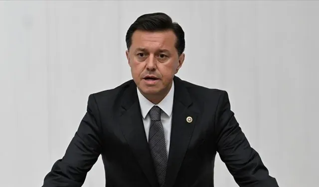 İYİ Partiden istifa eden Eskişehir Milletvekili Hatipoğlu, AK Parti'ye katıldı