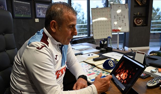 Trabzonspor Teknik Direktörü Avcı, AA'nın "Yılın Kareleri" oylamasına katıldı: