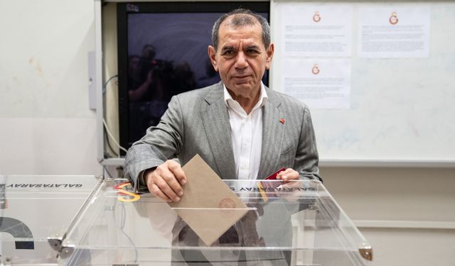 Galatasaray Başkanı Dursun Özbek, divan kurulunun başkanlık seçimiyle ilgili konuştu: