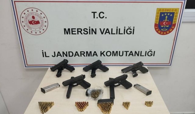 Mersin'de silah ticareti yaptıkları iddiasıyla 5 zanlı yakalandı