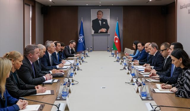 NATO Genel Sekreteri Stoltenberg, Azerbaycan'da Dışişleri Bakanı Bayramov'la görüştü