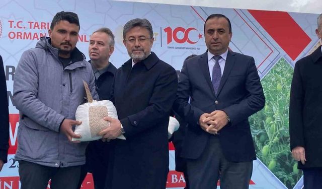 Bakan Yumaklı, Ankara’da tohum dağıtım törenine katıldı