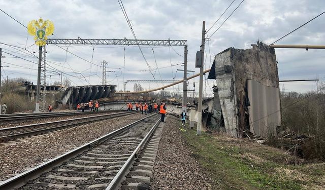 Rusya’da demiryolu üzerindeki köprü çöktü: 1 ölü, 5 yaralı