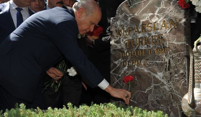 MHP Lideri Bahçeli'den Başbuğ Alparslan Türkeş'i anma mesajı