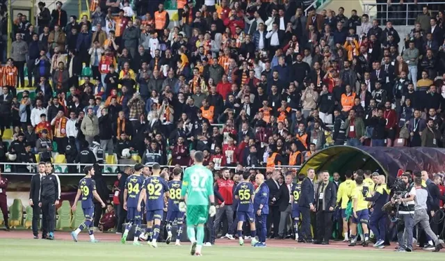 Fenerbahçe, Süper Kupa maçında "müsabakayı terk etme" nedeniyle PFDK'ye sevk edildi