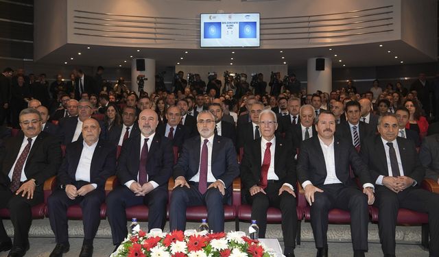 Çalışma ve Sosyal Güvenlik Bakanı Işıkhan, "Sosyal Güvenlik Haftası Buluşması" programında konuştu: