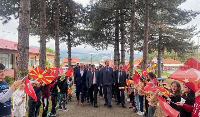 Üsküp Büyükelçisi Ulusoy Türklerin yaşadığı Merkez Jupa Belediyesi ve çevresini ziyaret etti