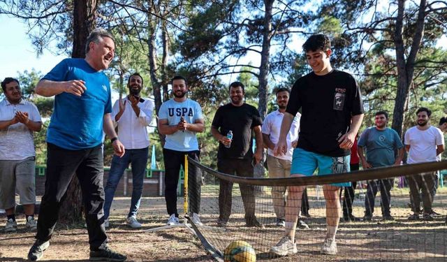 Osman Aşkın Bak: "GSB gençlik kamplarına rekor başvuru adık"
