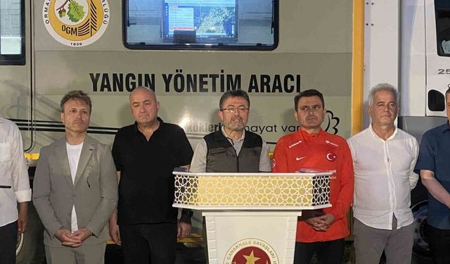 Tarım ve Orman Bakanı Yumaklı: "300 hektar alanın etkilenmesi söz konusu"