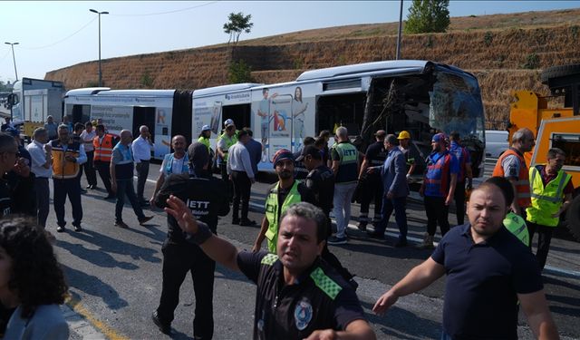 Küçükçekmece'deki metrobüs kazasında yaralananların sayısı 50'ye yükseldi