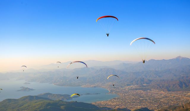 Fethiye'deki Babadağ'dan 8 ayda 138 bin 158 yamaç paraşütü uçuşu yapıldı