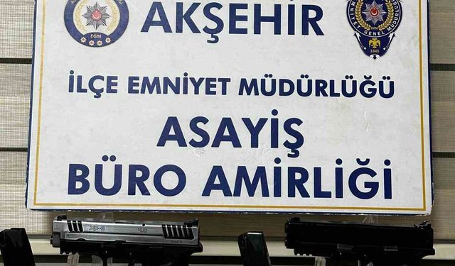 Polisin operasyon yaptığı araçta tabanca ve mermi ele geçirildi