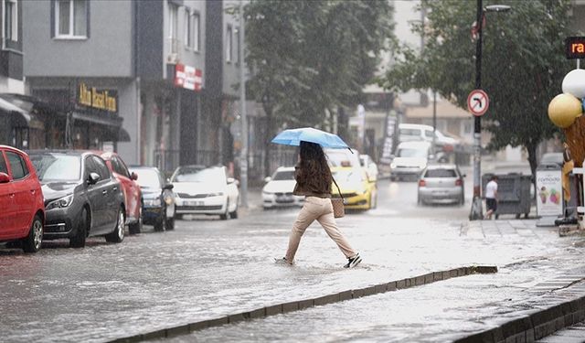 Marmara ve Ege Denizi için fırtına, Ege ve Doğu Karadeniz için sağanak uyarısı