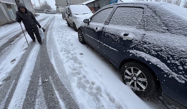 Ardahan'da kar etkili oluyor