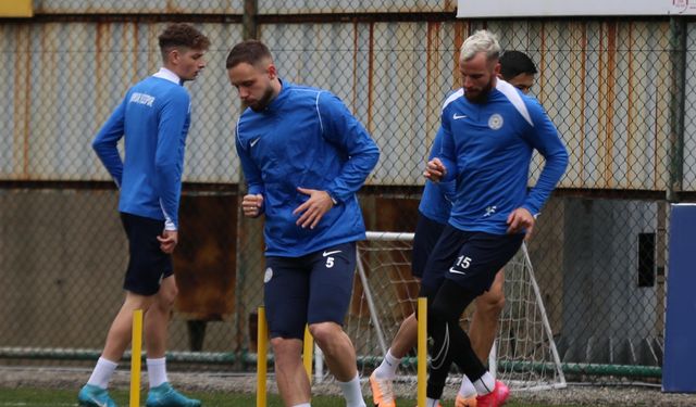 Çaykur Rizesporlu futbolcu Sowe, Galatasaray maçı öncesi değerlendirmelerde bulundu