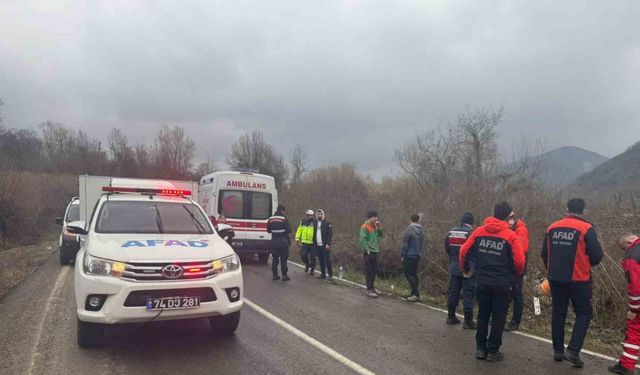 Otomobil şarampole uçtu: 2 yaralı