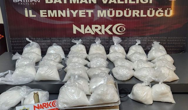 Batman'da 20 kilo 200 gram metamfetamin ele geçirildi, 2 şüpheli tutuklandı