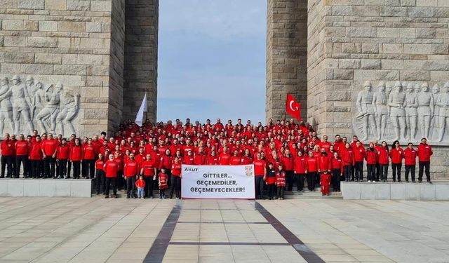 AKUT’tan Çanakkale Şehitliği’ne ziyaret