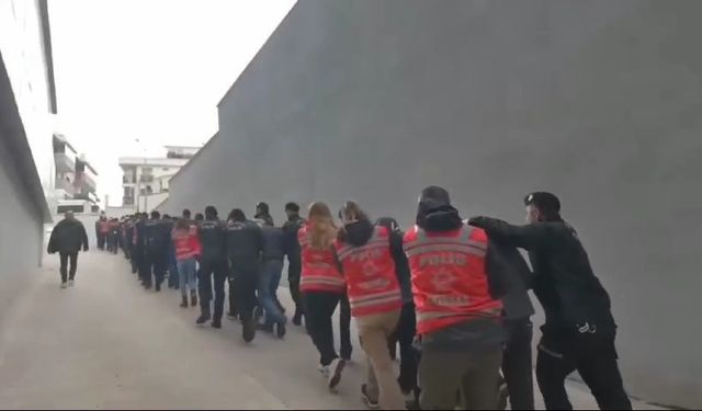 Vatandaşları 387 milyon dolandıran suç örgütü üyesi 22 kişi tutuklandı